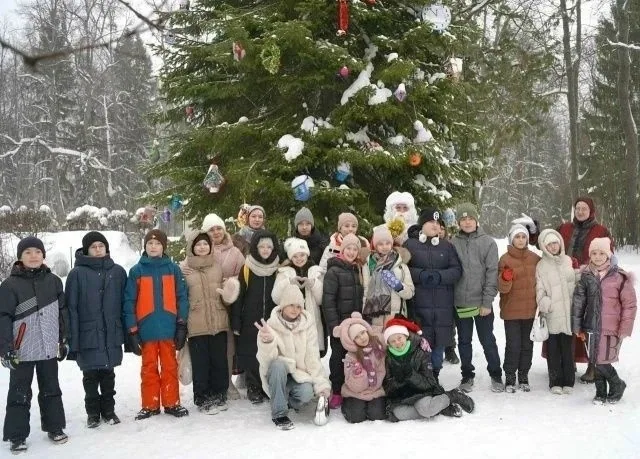 «Новогодняя палитра» в Абрамцеве: программа для детей — фото 1