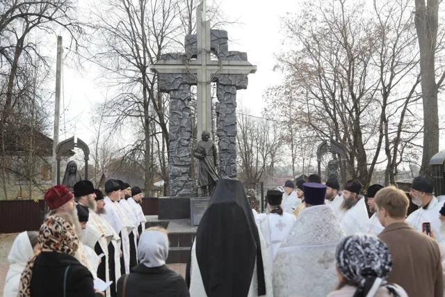 В округе почтили память жертв политических репрессий — фото 1